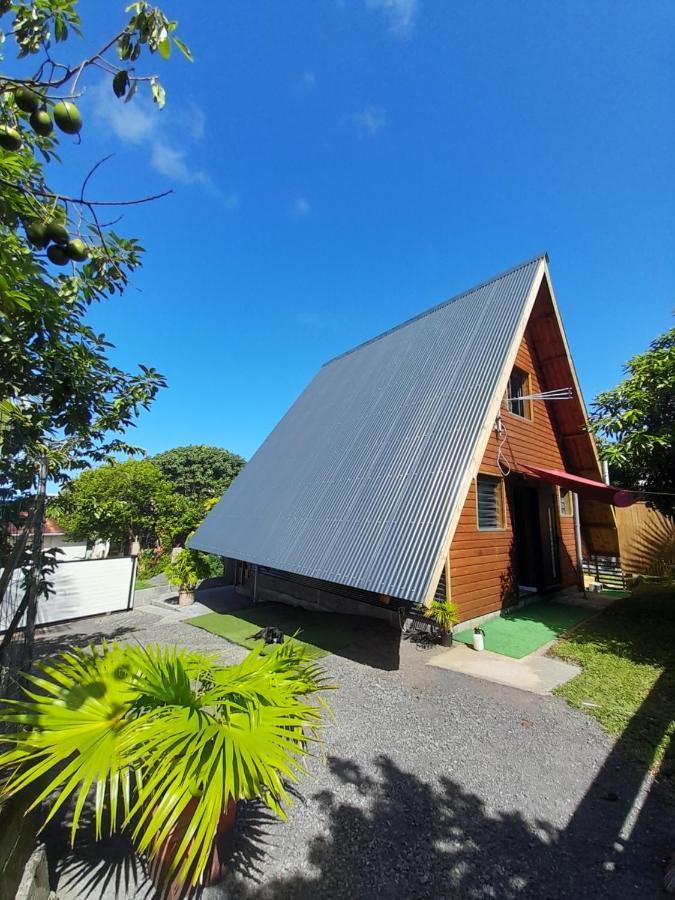 Charmant Chalet Avec Jacuzzi, L'Ile O Vert Saint-Philippe Exterior foto