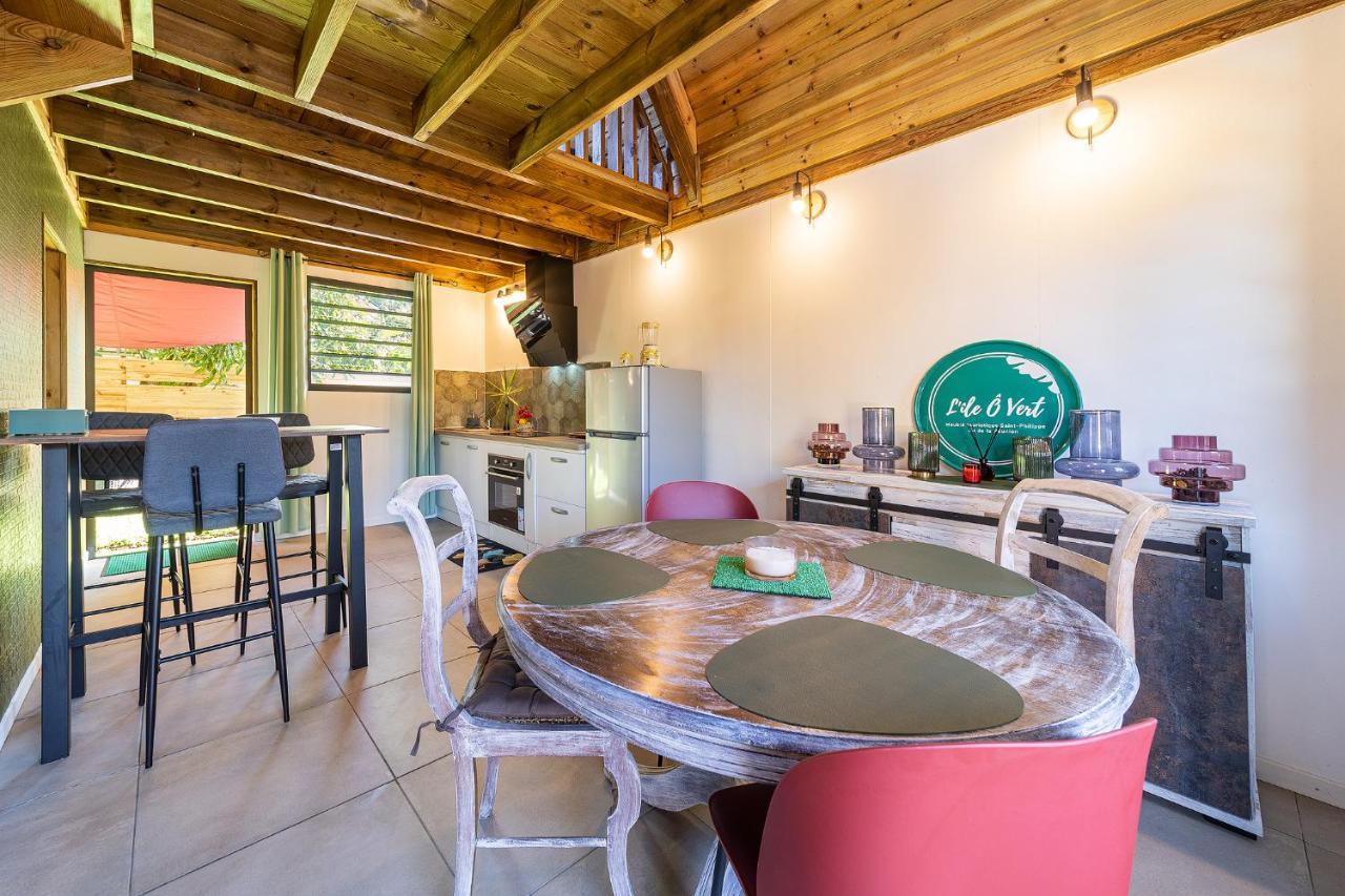 Charmant Chalet Avec Jacuzzi, L'Ile O Vert Saint-Philippe Exterior foto